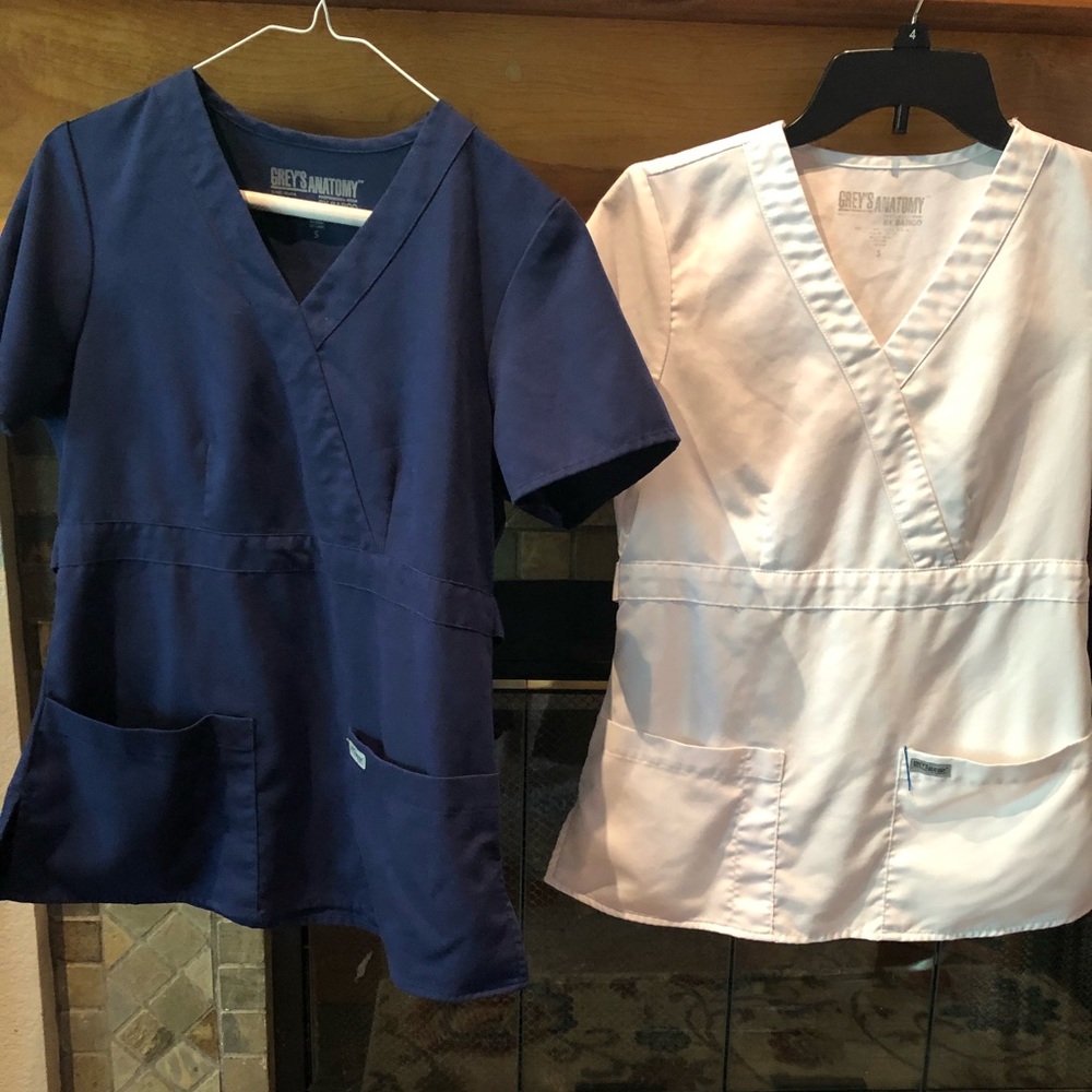 Greys anatomy scrubs tops